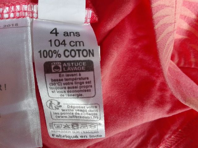 Lote 2 camisetas. Talla 4 años