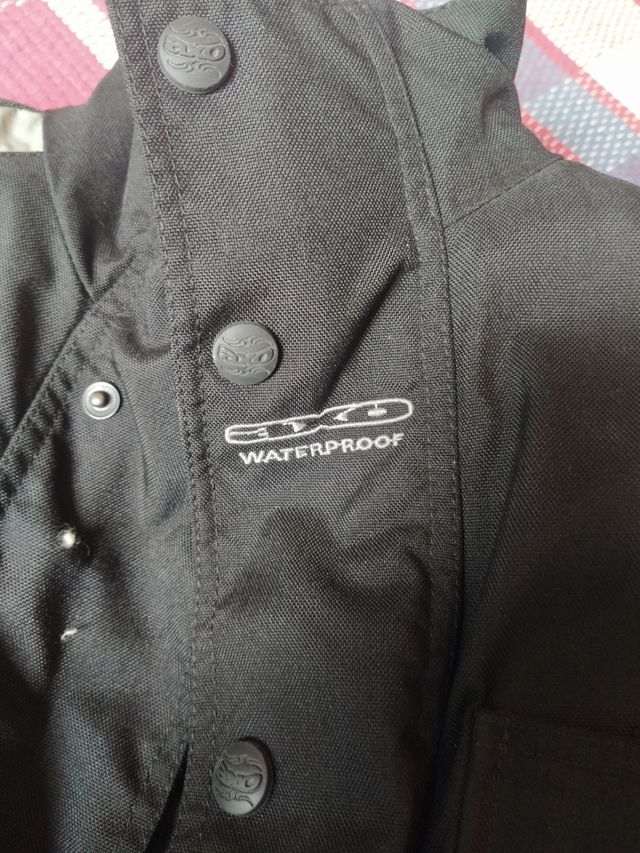 Chaqueta de ir en moto marca AXO
