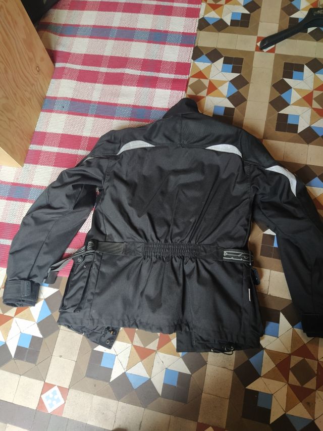 Chaqueta de ir en moto marca AXO