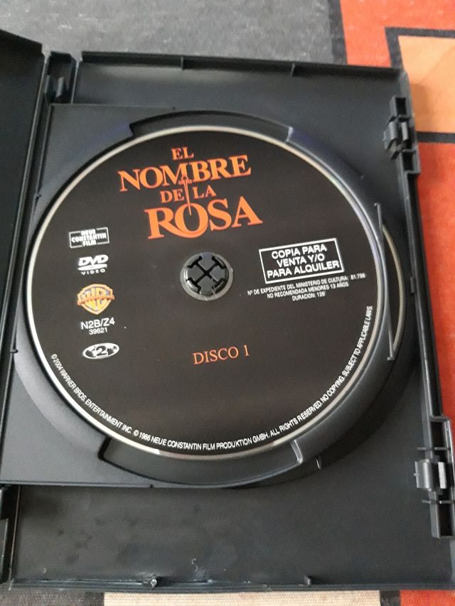 🟣 Il nome della rosa