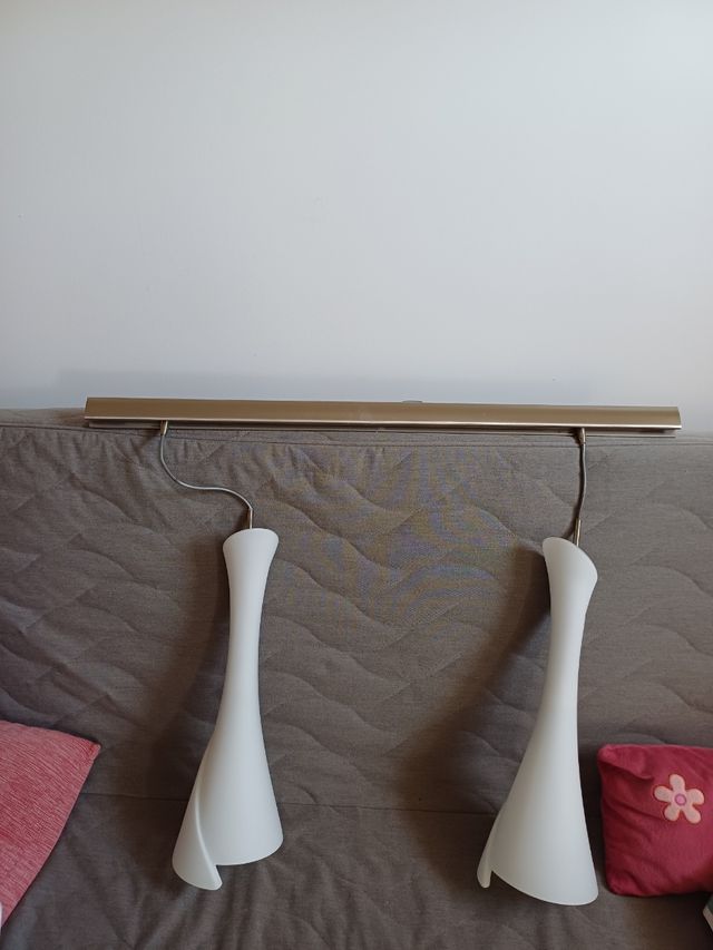 Lámpara de techo colgante. En acero y cristal.