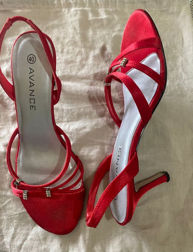 Sandalias rojas
