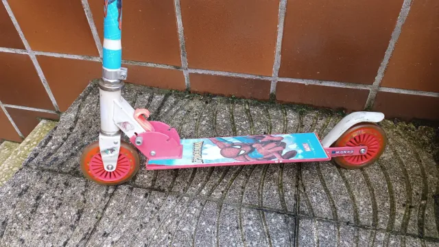 Monopattino Spiderman