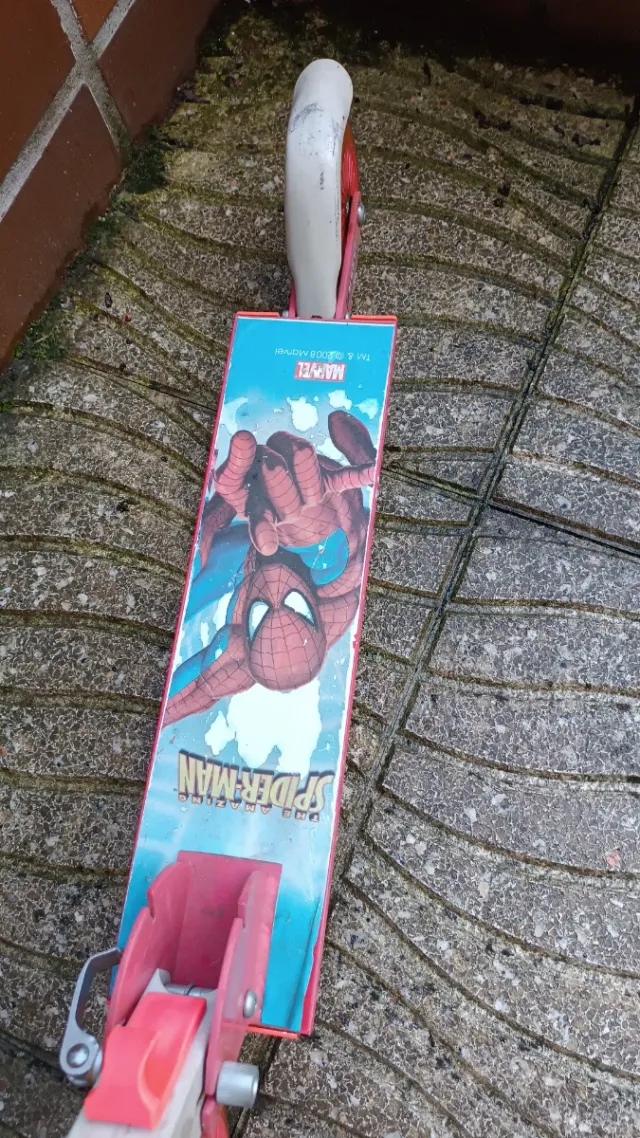 Monopattino Spiderman