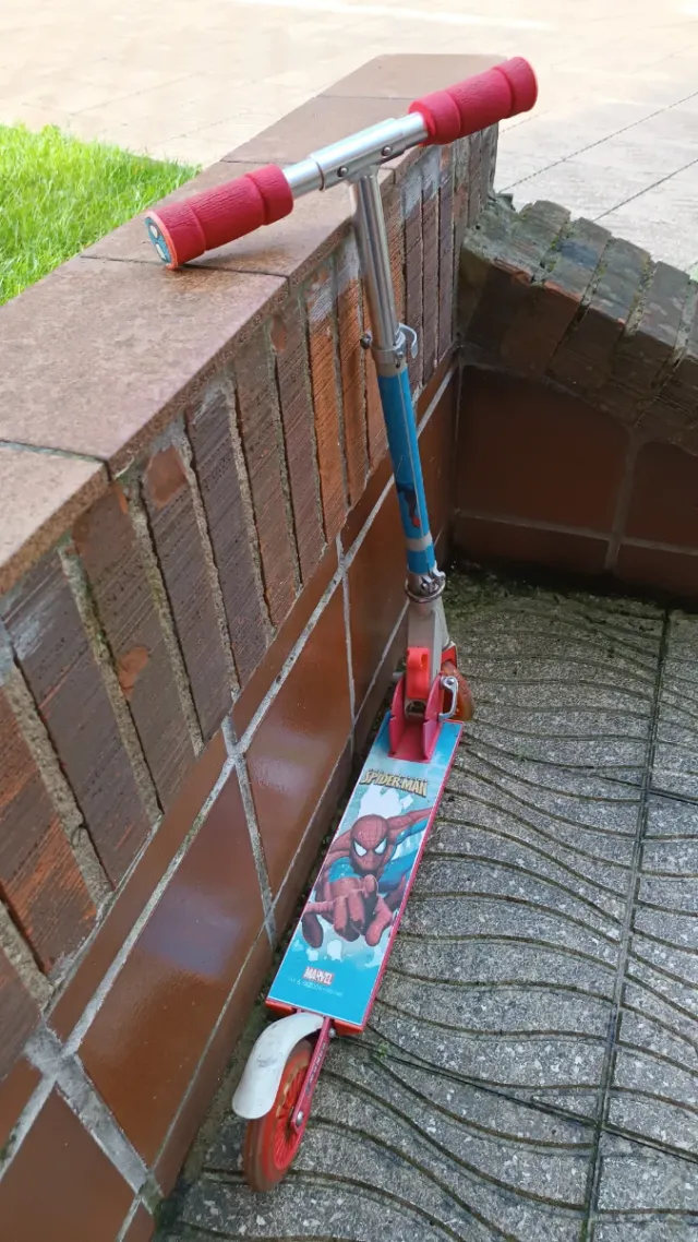 Monopattino Spiderman