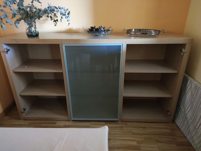 Mueble aparador salón. Mueble para vajilla. de segunda mano por 10 € en