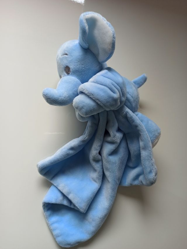 DouDou elefante