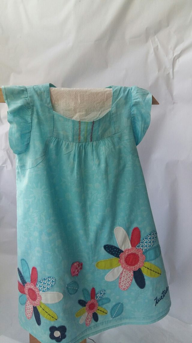 Vestido niña T 4  y chaqueta T 3 Tuc Tuc.