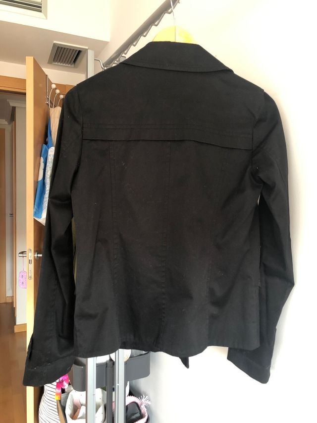 Chaqueta negra uniqlo