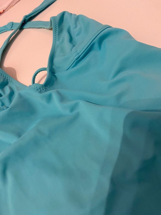 Bañador azul turquesa espalda baja talla 36