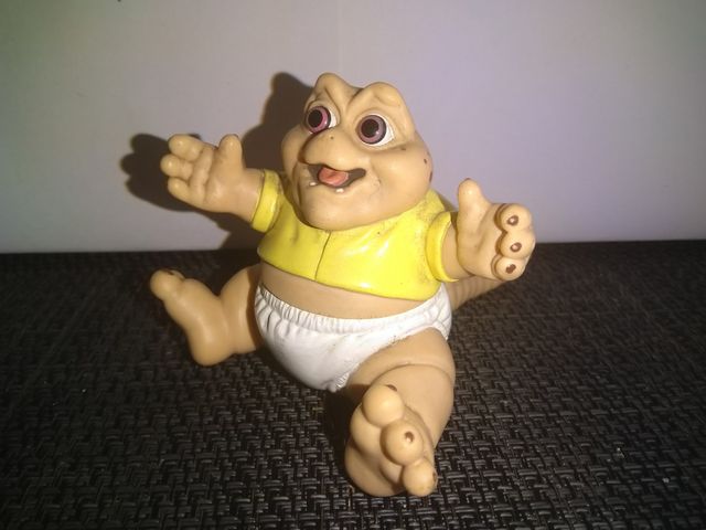 Figura Pvc Bebe Sinclair De Disney De Segunda Mano Por 29 9 En Barcelona En Wallapop