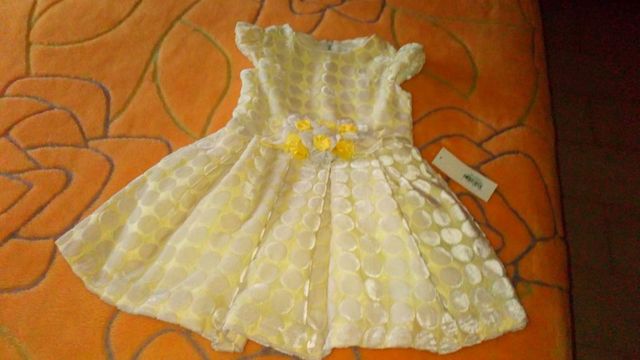 Vestido niña 2 años de firma sin estrenar.