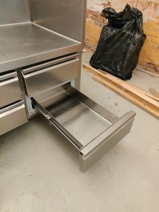 Nevera industrial bajo mostrador de 5 cajones de segunda mano por 1.495