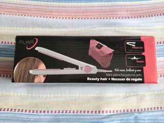 Mini Plancha Pelo Aura de segunda mano por 6 EUR en Coria del Río en  WALLAPOP