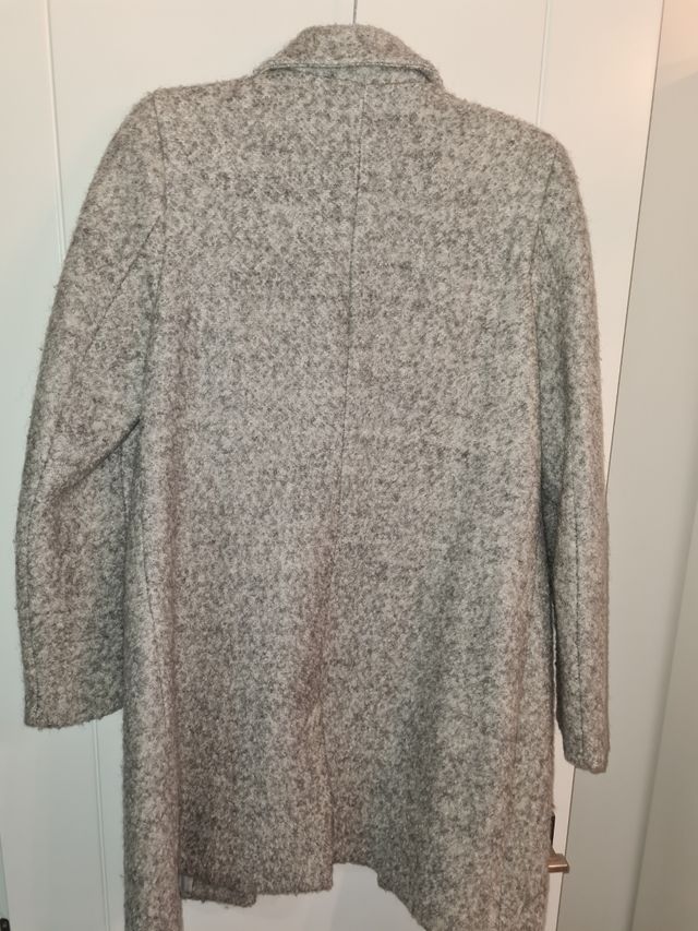 Abrigo estilo masculino