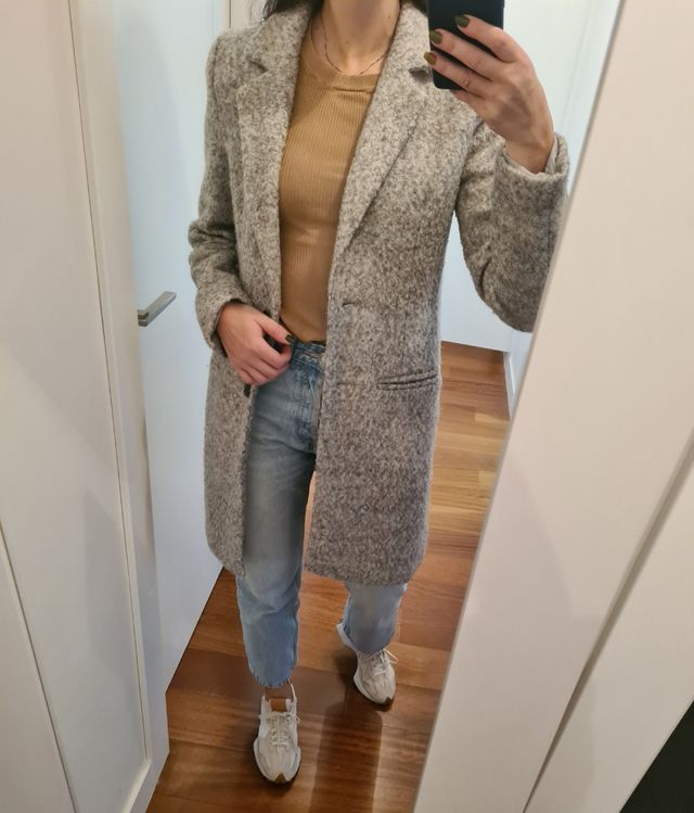 Abrigo estilo masculino