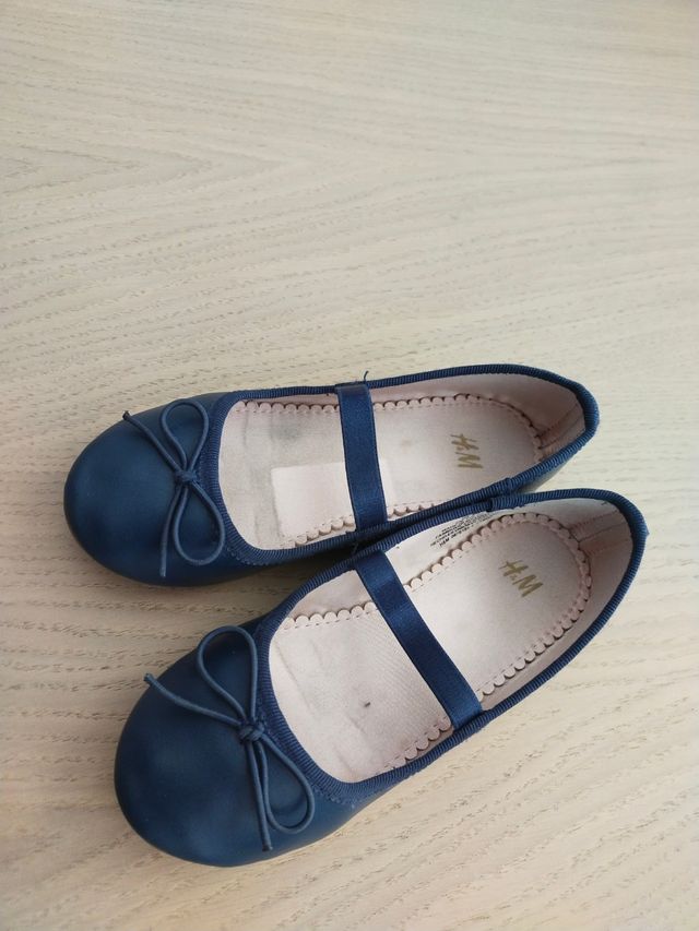 Lote 5 pares zapatos niña T 26 - 27-29 casi NUEVAS