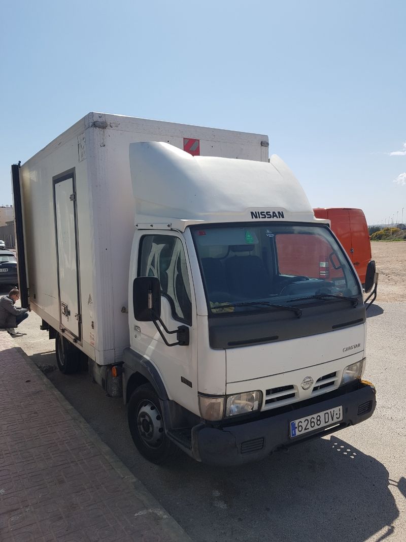 Nissan Cabstar 2005 - foto 1