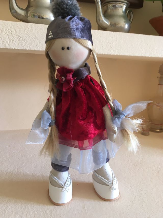 Boneca de trapos artesanal