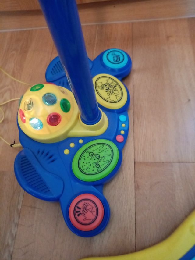 Guitarra y Micrófono luces y sonido