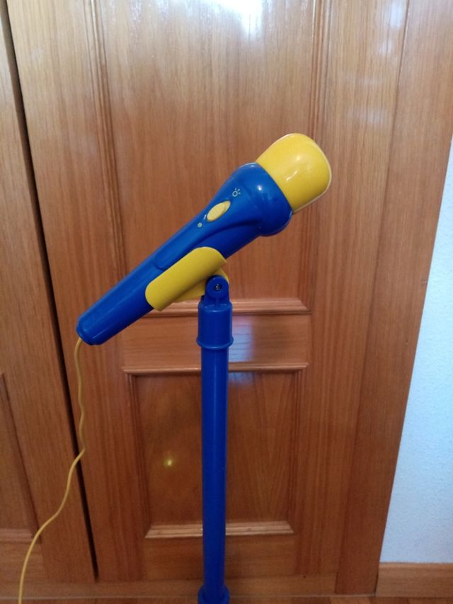 Guitarra y Micrófono luces y sonido