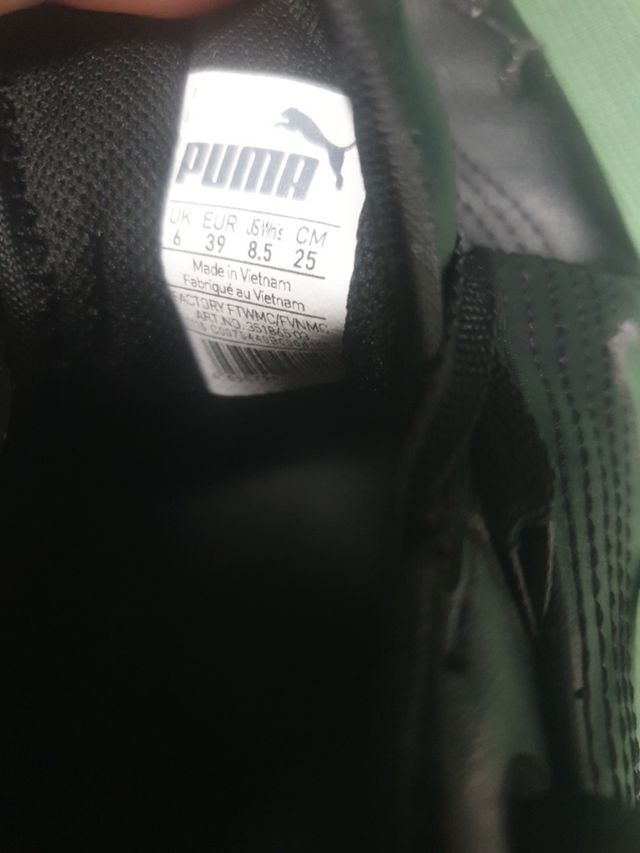 zapatillas puma color negro