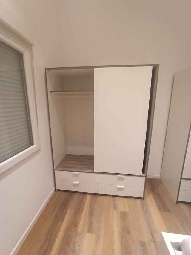 Armarios blancos de segunda mano por 80 € en Madrid en WALLAPOP