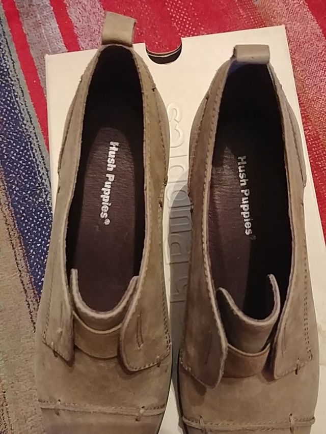 Zapatos abotinados de piel vuelta HUSH PUPPIES