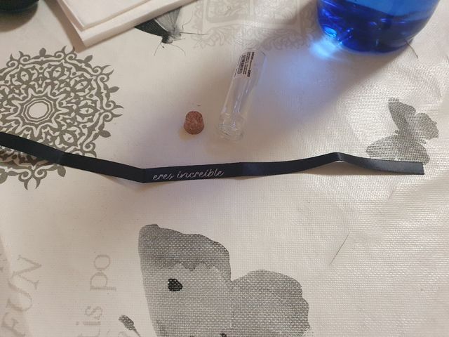 pulserita con mensaje ERES INCREIBLE