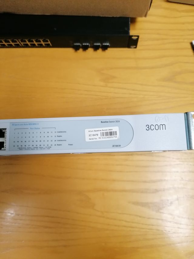 Interruttore 3COM 2824 3C16479