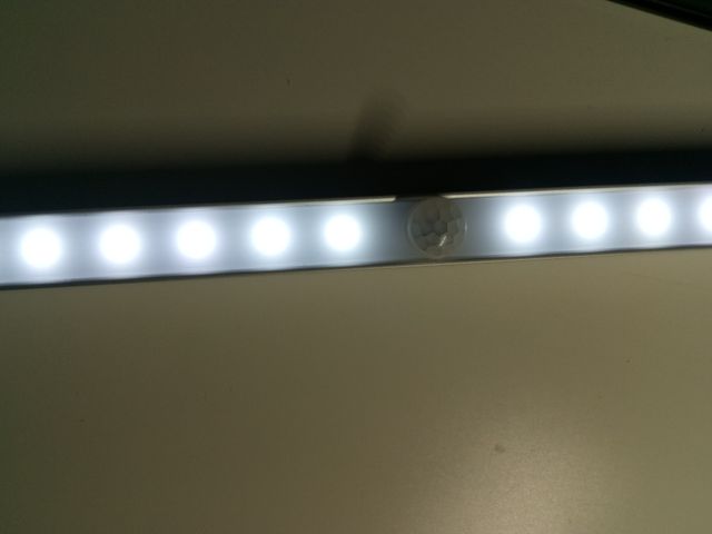 NUEVA luz sensor armario a estrenar