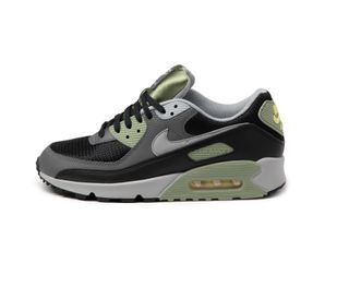 Nike Air Max 90 Gris Verde Negro de segunda mano por 150 EUR en Valladolid  en WALLAPOP