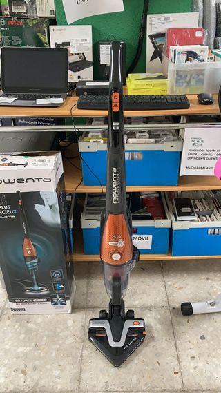 TAPP134 Aspirador vertical ROWENTA Air Force 25.2V de segunda mano por 119  EUR en Torrejón de Ardoz en WALLAPOP