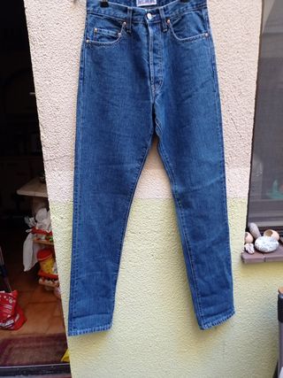 Pantalón vaquero Chipie de segunda mano por 8 EUR en Toledo en WALLAPOP