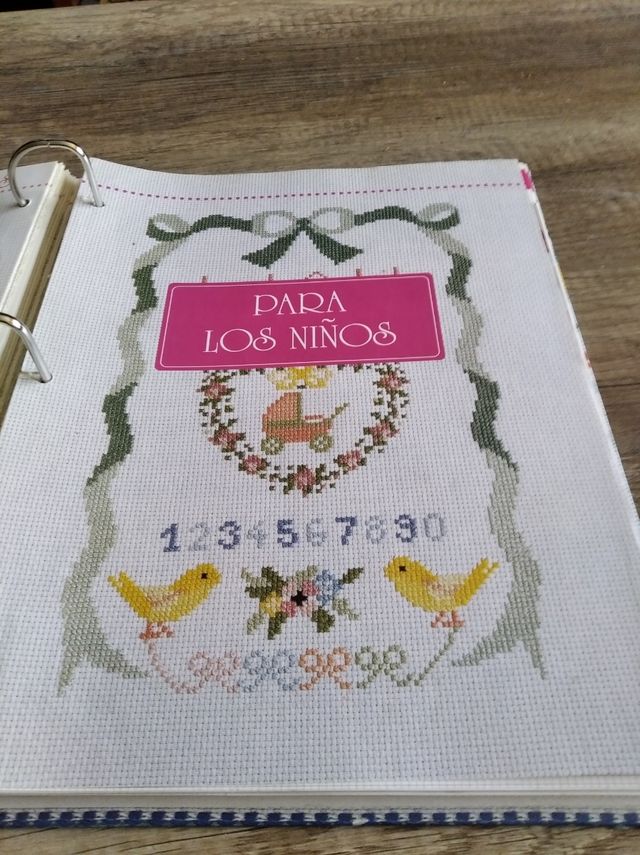 Facilísimo con punto de cruz.