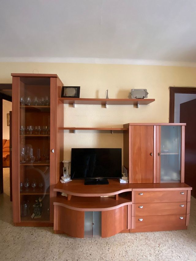 Mueble de comedor completo Cerezo de segunda mano por 30 € en Santa