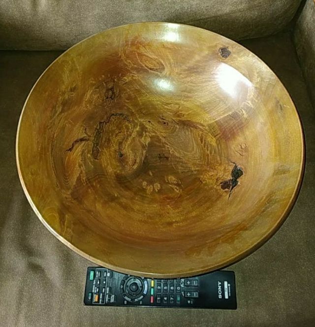 Fruteros artesanos de madera