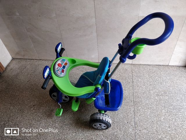 triciclo musical niño