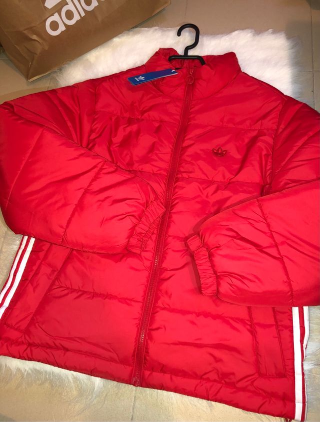Abrigo adidas rojo