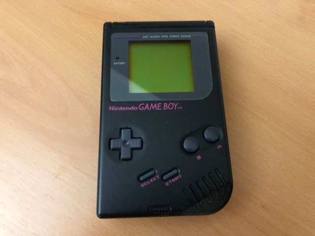 Game Boy Play it Loud