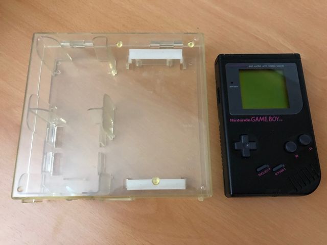 Game Boy Play it Loud