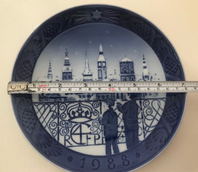 Plato mural "1988 Christmas Eve in Copenhagen"