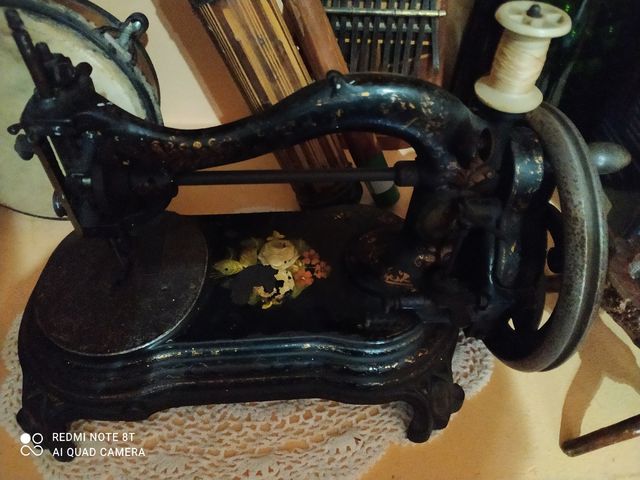 máquina de coser hierro
