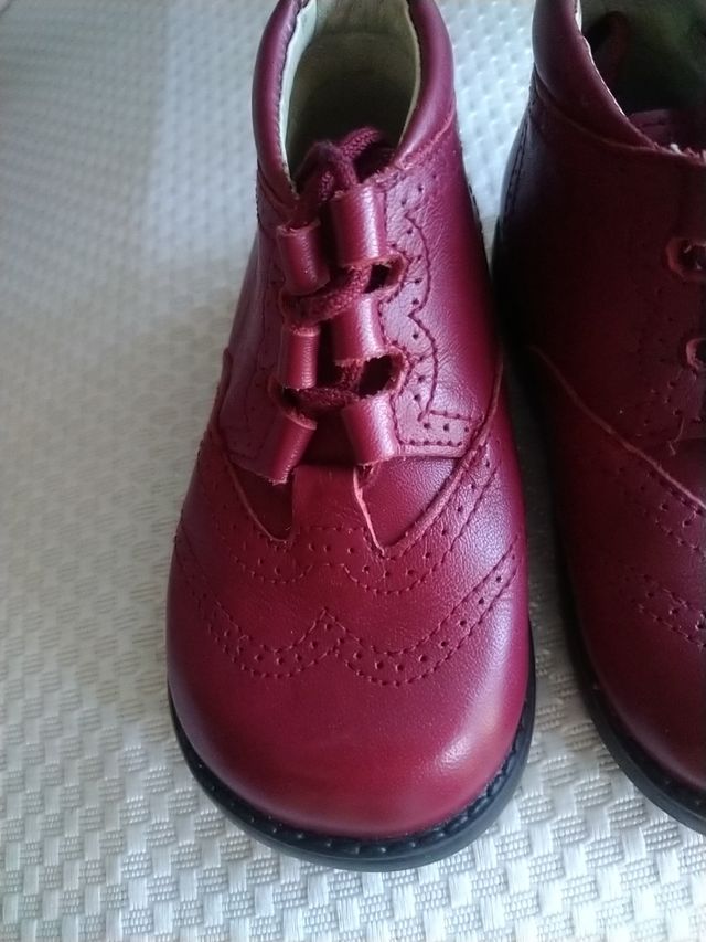 Zapatos ingleses de piel granates t-20