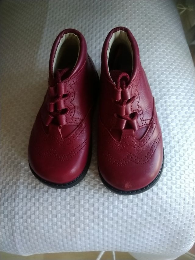 Zapatos ingleses de piel granates t-20