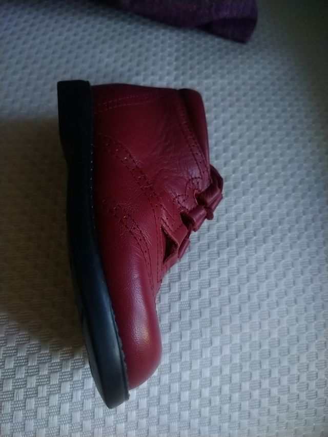 Zapatos ingleses de piel granates t-20