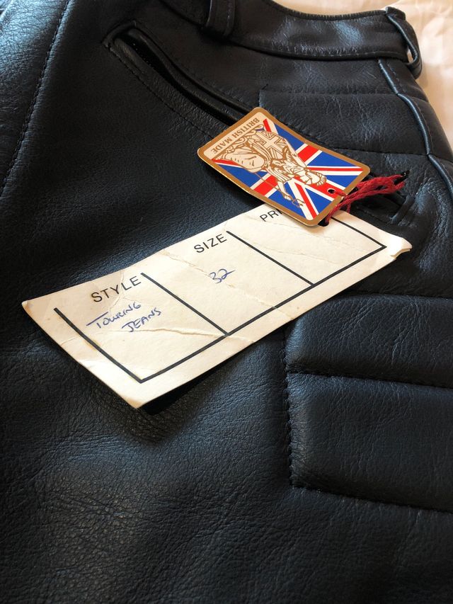 Pantalón de moto nuevo a estrenar 