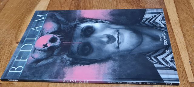 Bedlam Volume 2 (en inglés)