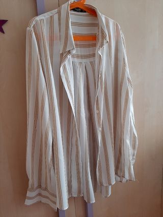 Camisa mujer rayas beige de segunda mano por 8 EUR en Bilbao en WALLAPOP
