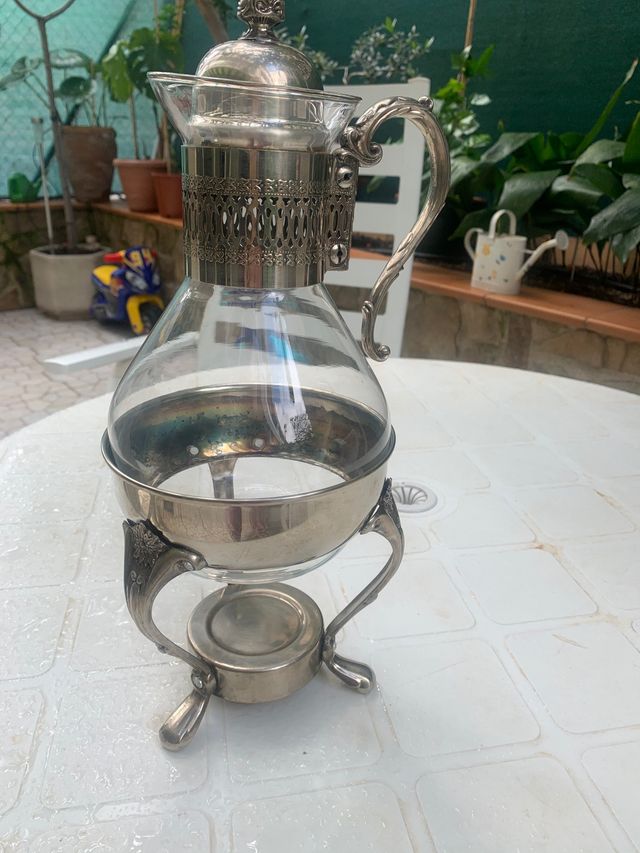 Caraffa riscaldante e decorativa